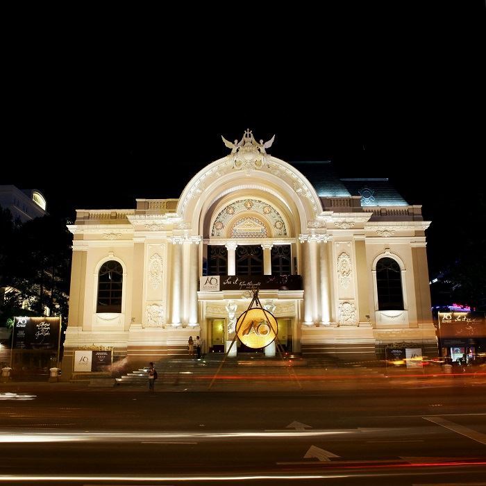 121-YEAR-OLD OPERA HOUSE